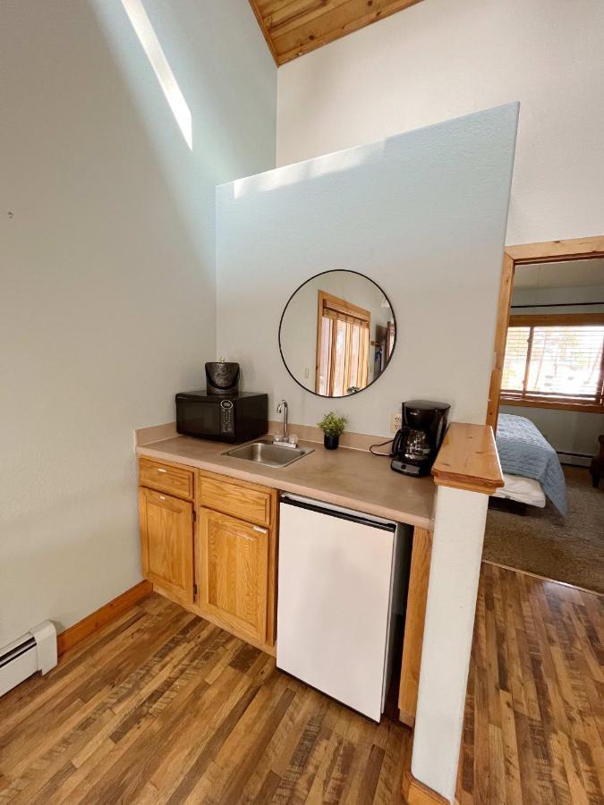 Cabin A Suite Bed And Breakfast Woodland Park Buitenkant foto